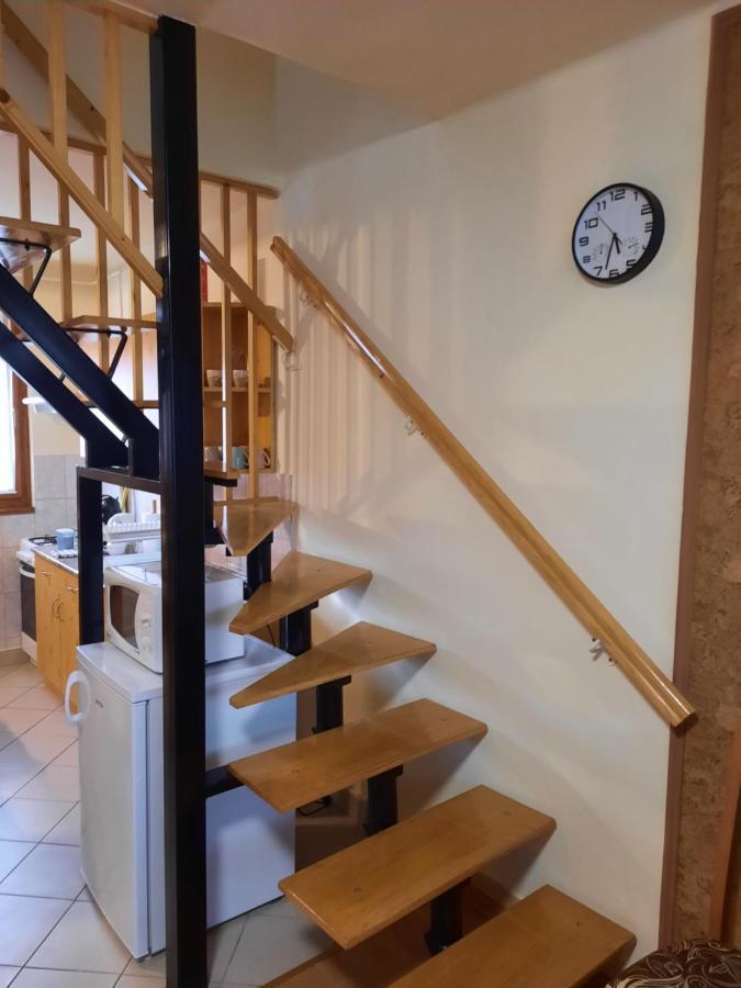 For You Apartman Gyula Ngoại thất bức ảnh