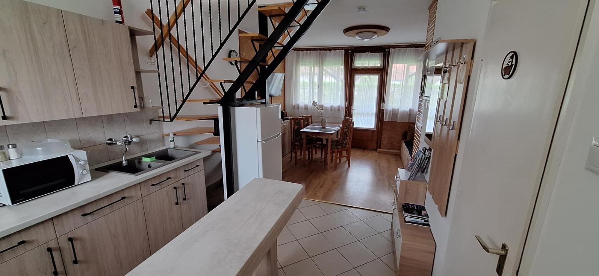 For You Apartman Gyula Ngoại thất bức ảnh